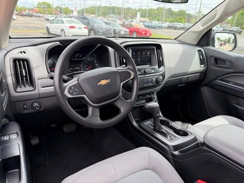 Used 2020 Chevrolet Colorado W/T w/ WT Convenience Package RWD image 18