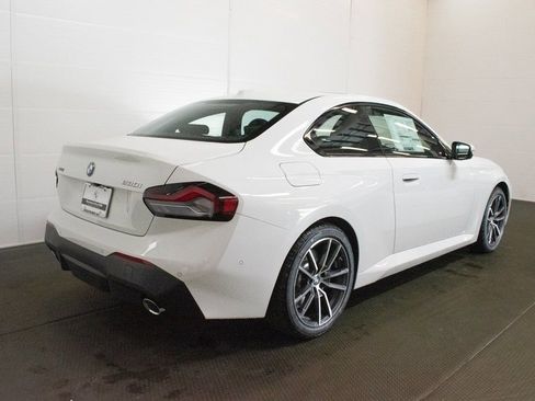 New 2025 BMW 230i xDrive Coupe w/ Premium Package AWD/4WD image 4