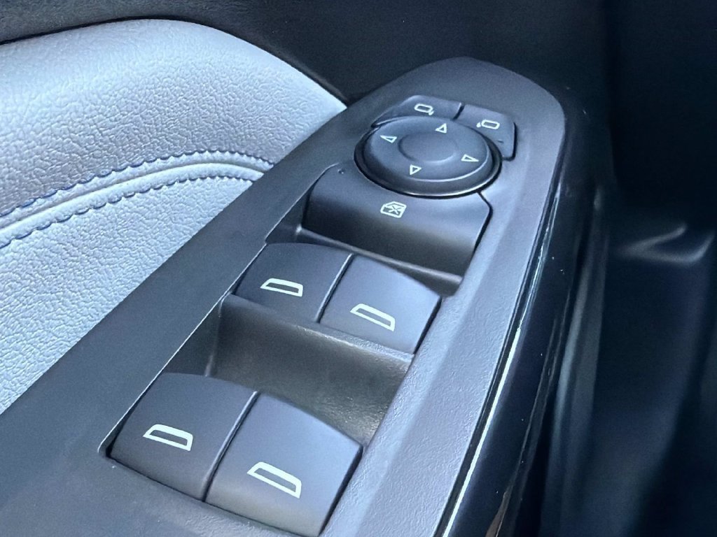 Used 2024 Chevrolet Trax LT FWD image 15