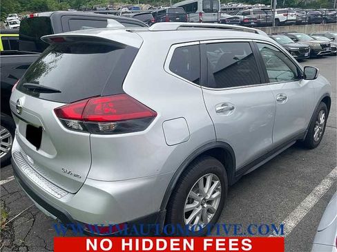 Used 2018 Nissan Rogue SV AWD/4WD image 3