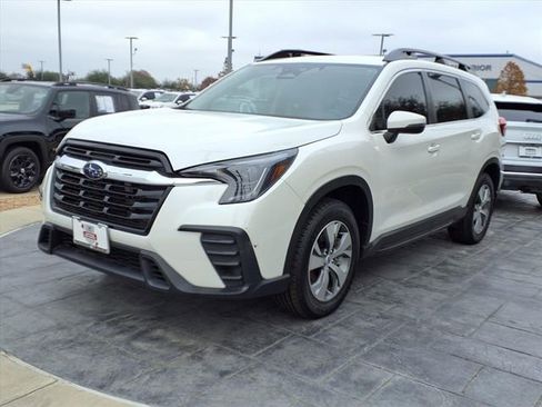 Certified 2023 Subaru Ascent Premium w/ Convenience Package AWD/4WD image 3