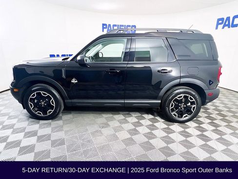 Used 2025 Ford Bronco Sport Outer Banks image 5