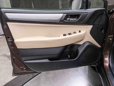 Used 2019 Subaru Outback 2.5i Premium AWD/4WD image 24