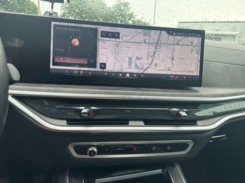 Used 2025 BMW X7 xDrive40i AWD/4WD image 2