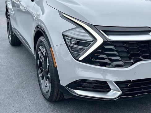 Used 2025 Kia Sportage SX image 10