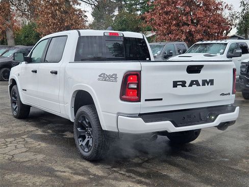 New 2026 RAM 1500 4x4 Crew Cab image 5