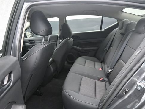 Used 2025 Nissan Altima 2.5 S FWD image 11