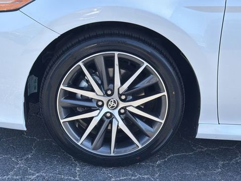 Used 2024 Toyota Camry XLE FWD image 29