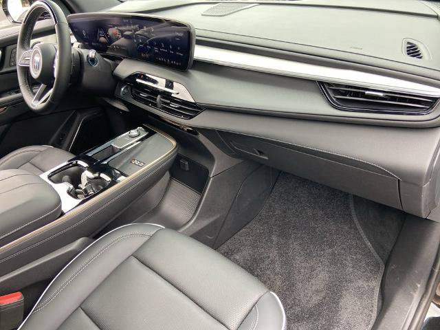 Used 2026 Buick Enclave Avenir w/ Super Cruise Package FWD image 26