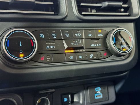 Used 2024 Ford Maverick Lariat w/ Black Appearance Package image 18