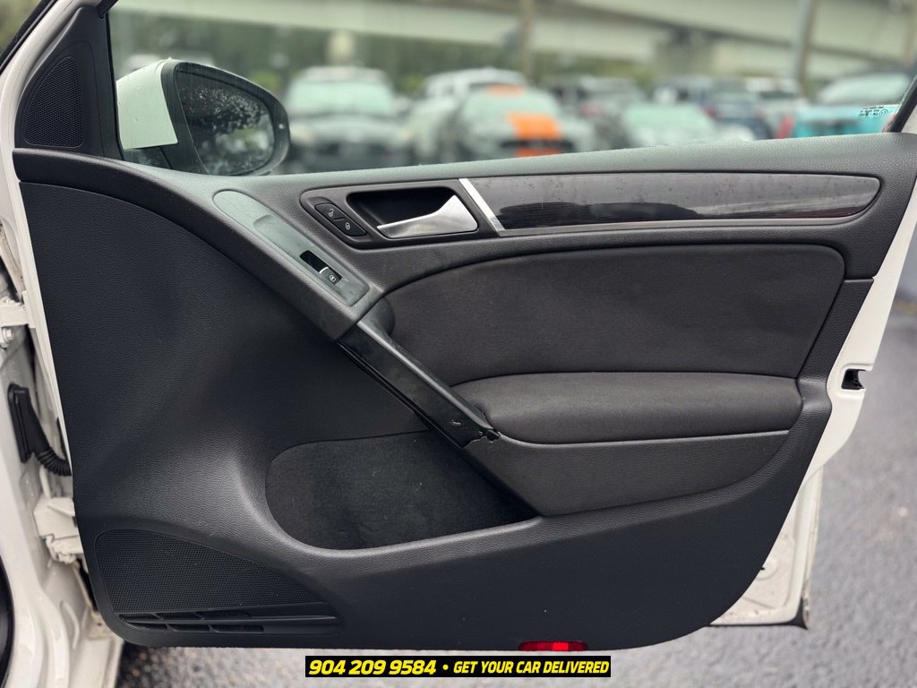 Used 2010 Volkswagen GTI 4-Door FWD image 15