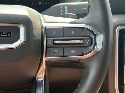 Used 2025 GMC Yukon Denali AWD/4WD image 13