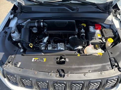 Used 2023 Jeep Compass Latitude AWD/4WD image 28