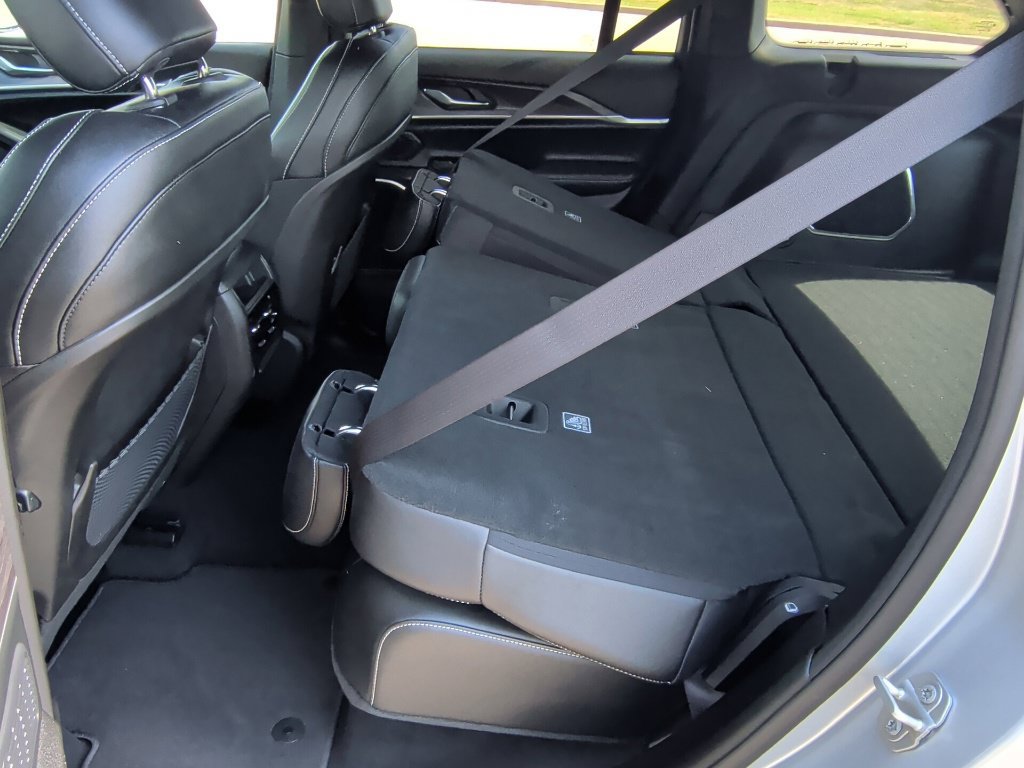 Used 2024 Jeep Grand Cherokee Limited RWD image 40