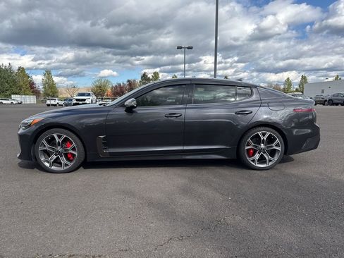 Used 2018 Kia Stinger GT1 image 4