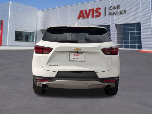 Used 2025 Chevrolet Blazer LT image 5