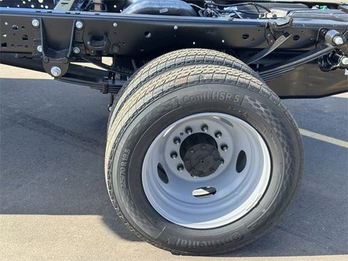 New 2026 Ford F550 4x4 Regular Cab Super Duty image 9