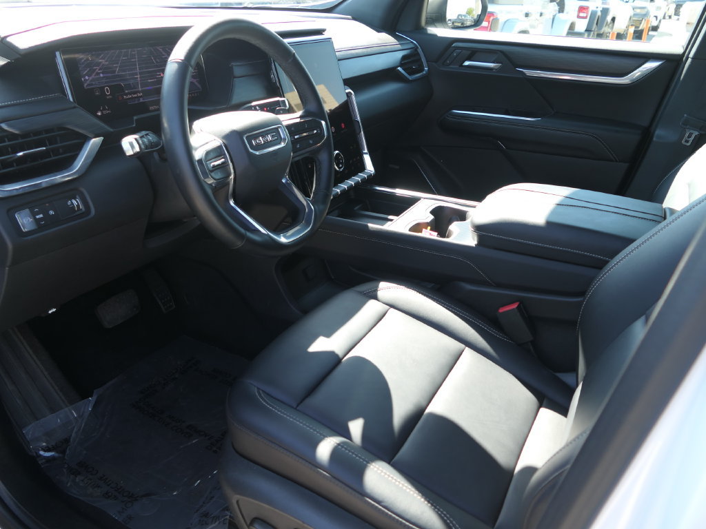 Used 2026 GMC Acadia Elevation w/ Elevation Premium Package FWD image 10