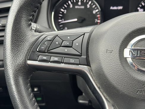 Used 2020 Nissan Rogue SV AWD/4WD image 22