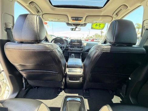 Certified 2024 Nissan Pathfinder SL w/ SL Premium Package FWD image 13