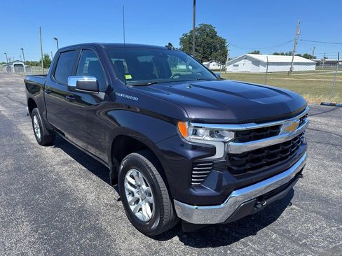 Used 2023 Chevrolet Silverado 1500 LT AWD/4WD image 9