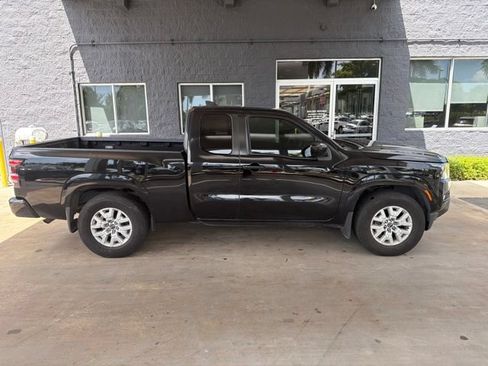 Used 2022 Nissan Frontier SV RWD image 7