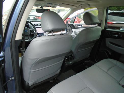 Used 2018 Subaru Outback 3.6R Limited image 13