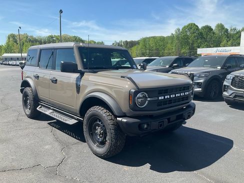 New 2026 Ford Bronco Big Bend image 3