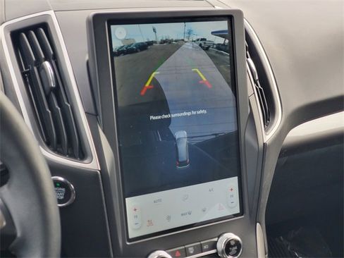 Used 2024 Ford Edge SEL w/ Convenience Package image 20