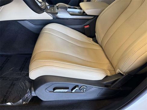 Used 2022 Acura MDX SH-AWD w/ Technology Package image 3