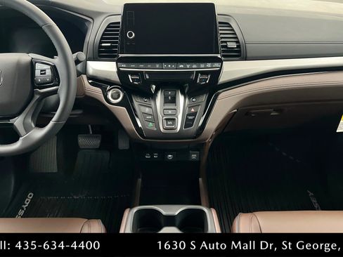 New 2026 Honda Odyssey Touring image 13