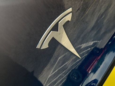 Used 2024 Tesla Model Y Long Range image 30