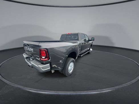 New 2026 RAM 3500 Tradesman AWD/4WD image 7