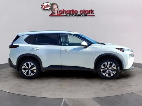Used 2022 Nissan Rogue SV w/ SV Premium Package FWD image 7