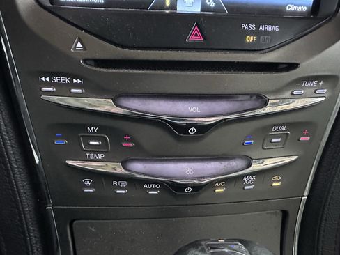 Used 2011 Lincoln MKX 2WD w/ 101A Rapid Spec Order Code image 53