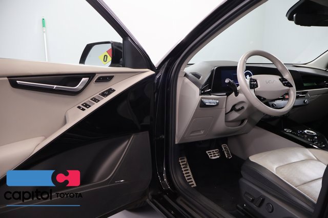 Used 2023 Kia Niro Wave FWD image 8