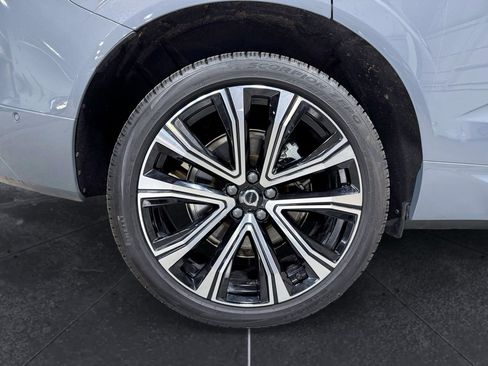 Used 2023 Volvo XC60 T8 Ultimate image 37