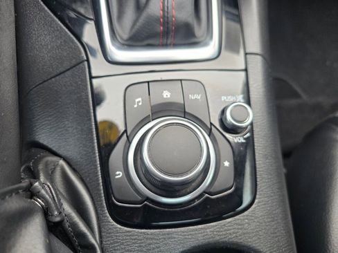 Used 2016 MAZDA MAZDA3 s Grand Touring image 28