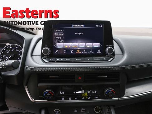 Used 2023 Nissan Rogue SV AWD/4WD image 11