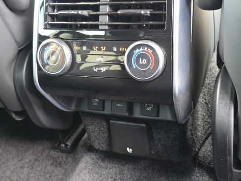 New 2025 Land Rover Range Rover SE image 27
