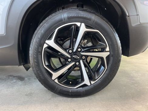 Used 2022 Chevrolet TrailBlazer RS w/ Sun and Liftgate Package image 8