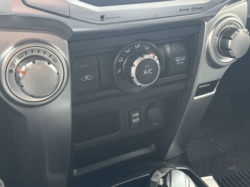 Used 2019 Toyota 4Runner SR5 Premium image 18