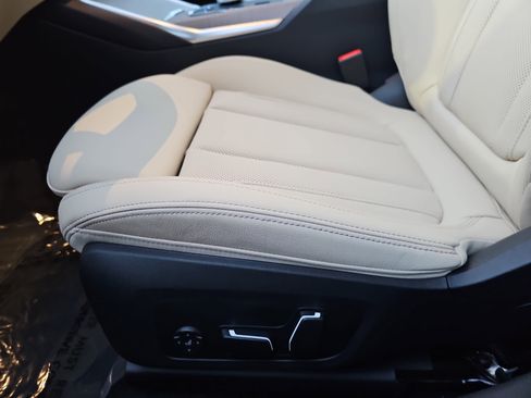 New 2026 BMW 330i Sedan w/ M Sport Package image 30