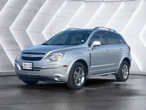 Used 2014 Chevrolet Captiva Sport LT w/ Convenience Package image 1