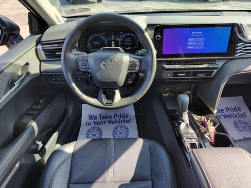 Used 2025 Toyota Camry XLE w/ Premium Plus Package AWD/4WD image 23