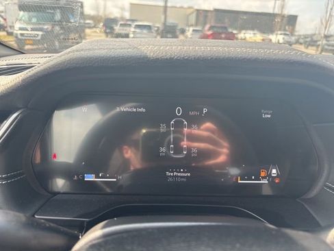 Used 2024 Jeep Grand Cherokee L Limited w/ Black Appearance Package image 36