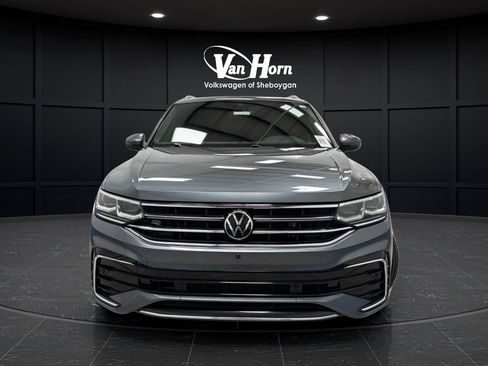Used 2023 Volkswagen Tiguan SEL R-Line AWD/4WD image 2