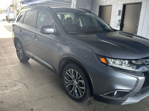 Used 2016 Mitsubishi Outlander SEL AWD/4WD image 5