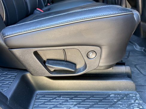 Used 2022 Hyundai Palisade Calligraphy image 29