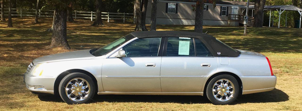 Used 2008 Cadillac DTS FWD image 2